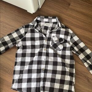 Distortion Plaid Long Sleeves youth Shirt Size 14/16
